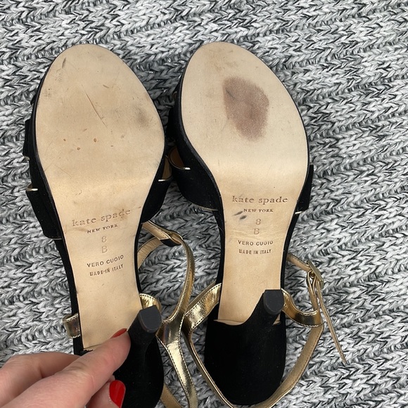 KATE SPADE ♠️ Black Gold Rosie Sandals Heels 8 - Picture 10 of 16